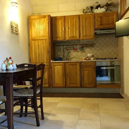 Il Trullo Di Giulietta Bed & Breakfast Impalata